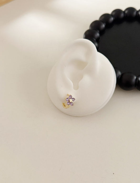 Argolla de florecita morada