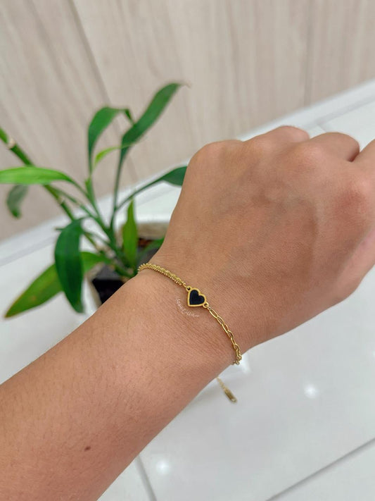 Manilla dorada de corazon